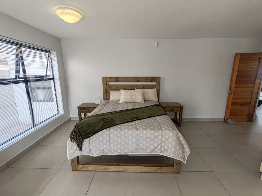 5 Bedroom Property for Sale in Calypso Beach Western Cape